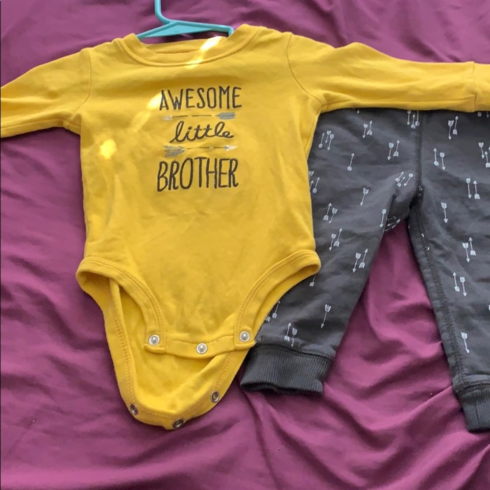 2 outfits 1 extra shirt all new